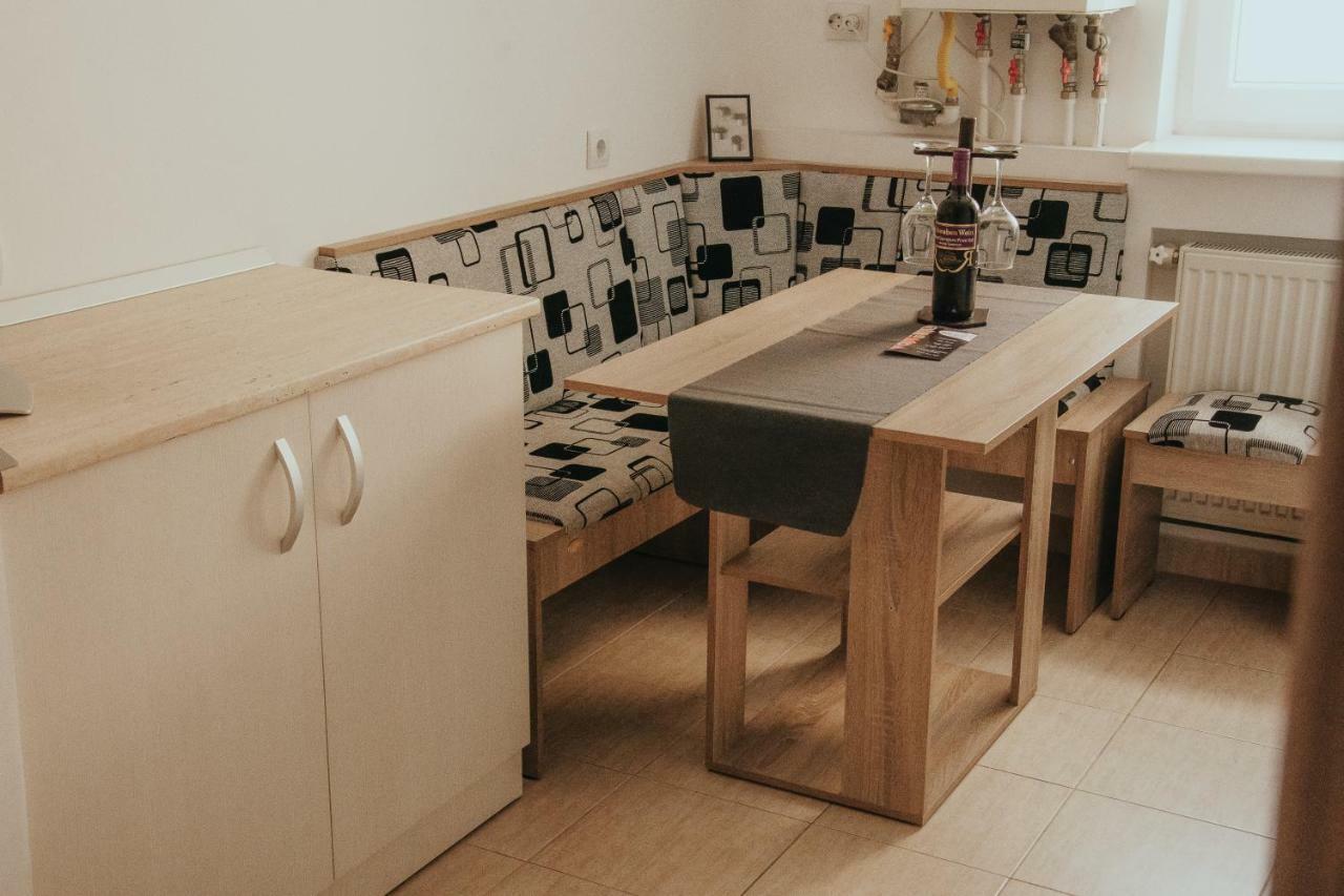 Апартаменти Apartament 1 Decembrie Алба-Юлія Екстер'єр фото